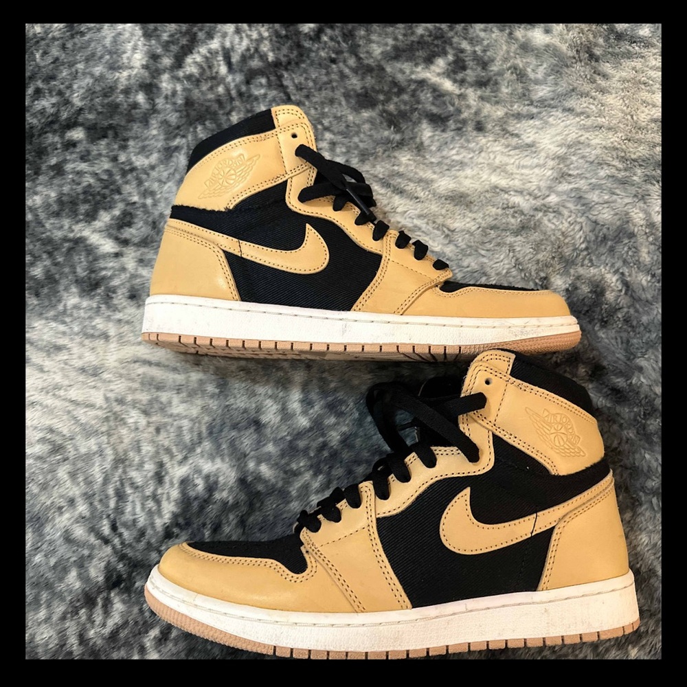 Air Jordan 1 Retro High OG ‘Heirloom’ Black and Tan High-Top Sneakers